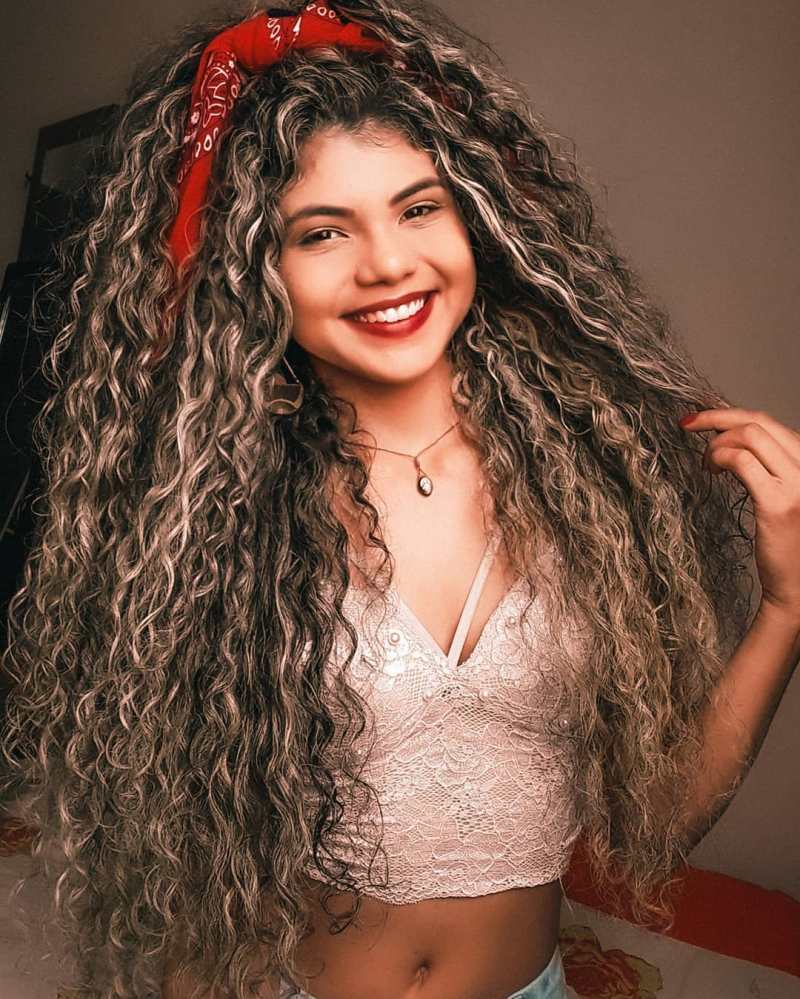 frases para foto com cabelo cacheado 63b25deaf