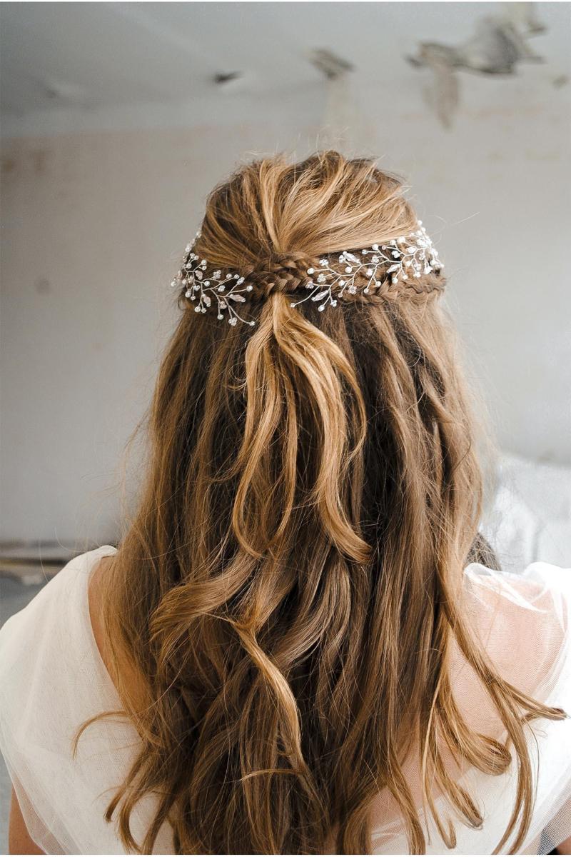 bonitos recogidos cabello suelto peinados para quinceaneras 0c72a0b14