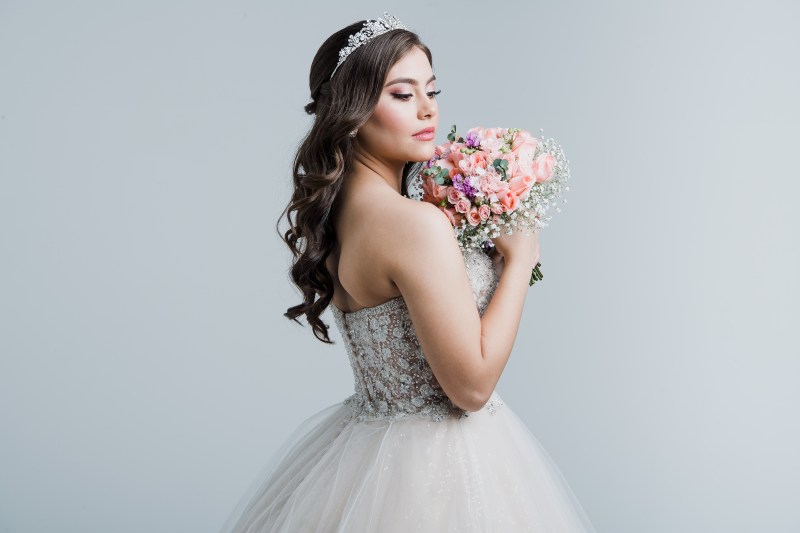 pelo suelto peinados para quinceaneras 2022 01c6407ae